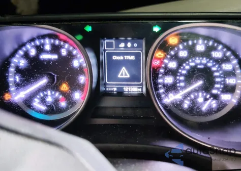 2017 Hyundai Santa Fe Sport 2.4L z USA, uszkodzony, nr VIN 5XYZT3LB8HG496832